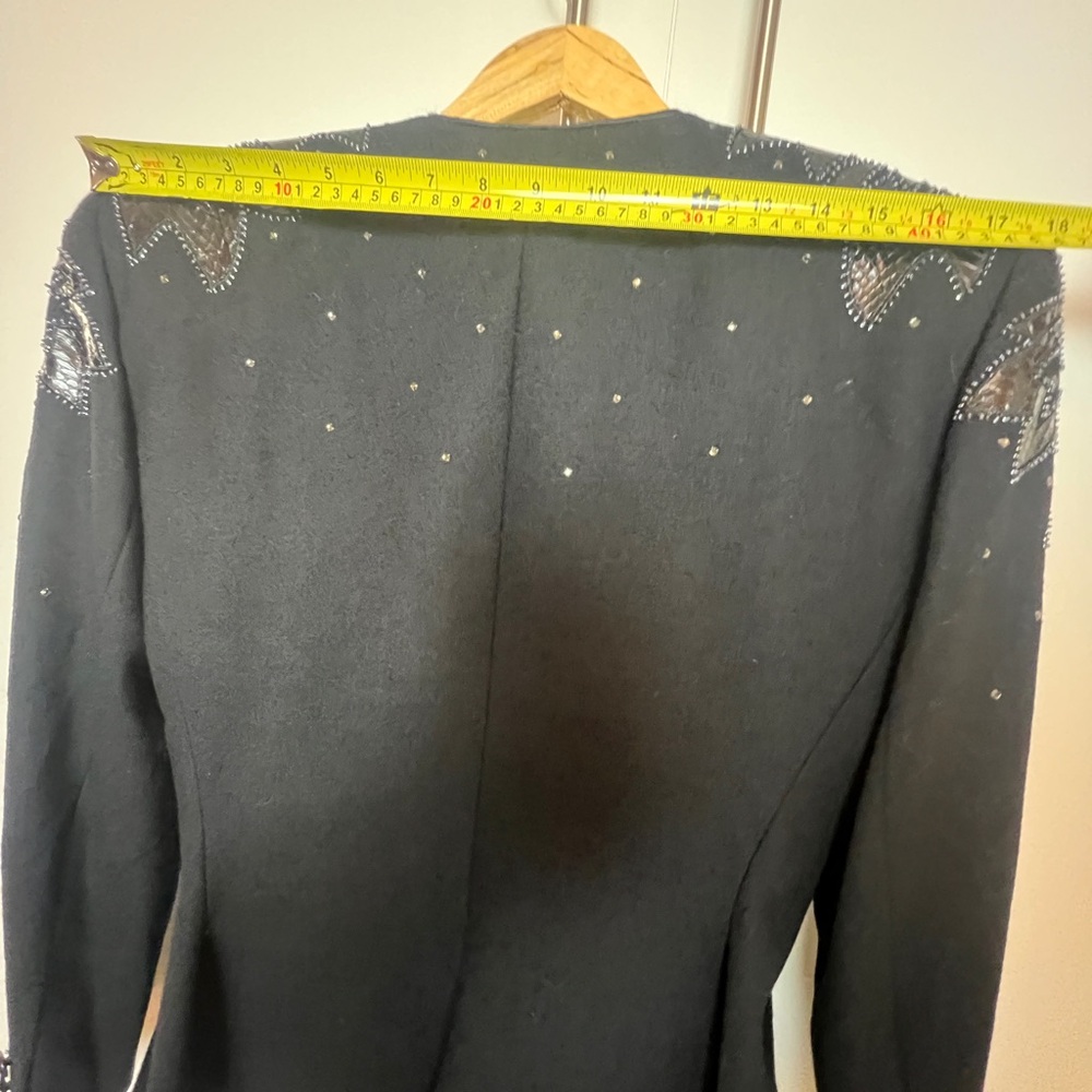 Vinatge Nolan Miller Chic Suit Wool Embllished  With Rhinestone Snake skin Beads - Picture 9 of 11